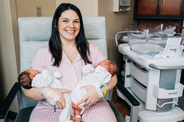 1st Photos Of Mom After Giving Birth To Daughter – Hollywood Life