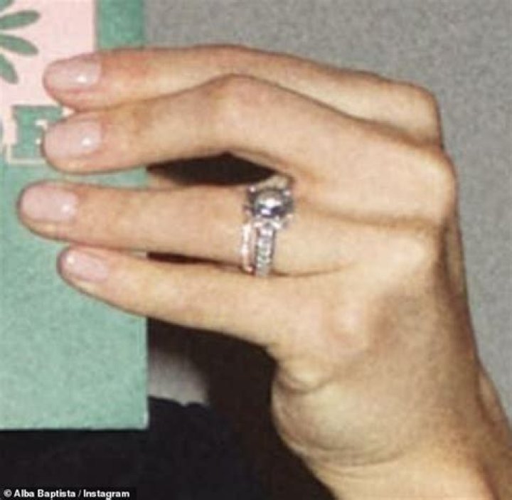 Alba Baptista Reveals Diamond Wedding Rings After Marrying Chris Evans – Hollywood Life
