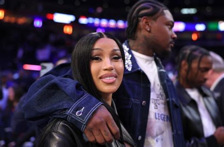 Cardi B Shows Off Her Natural Hair In New Video & Fans React: Watch – Hollywood Life