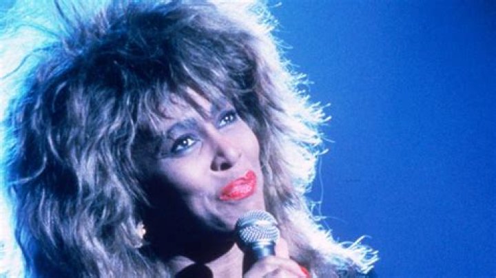Cher Talks Tina Turner’s Death & Illness – Hollywood Life
