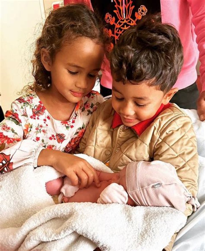 Chrissy Teigen Debuts Newborn Baby Girl & Reveals Her Name In Sweet Photo With Luna & Miles