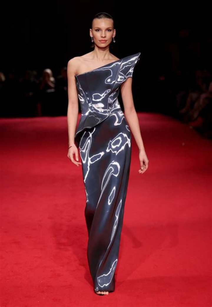 Christian Siriano — Fashion Week PICS From The Fall 2015 Collection
