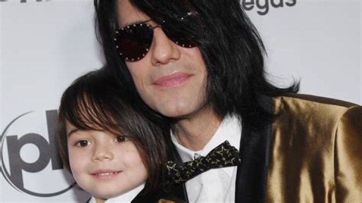 Criss Angel Shares Emotional Video Of Himself Shaving 5 Year-Old-Son’s Head After His Leukemia Returns