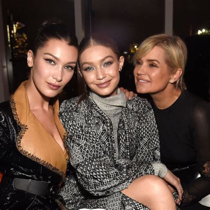 Gigi Vs. Bella Hadid: Which Sexy Sister Was Hotter In 2016?