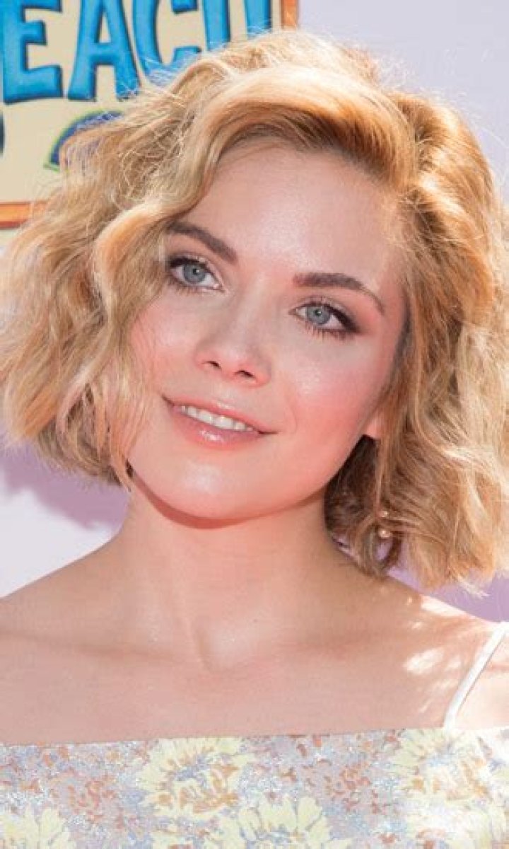 Grace Phipps – Hollywood Life