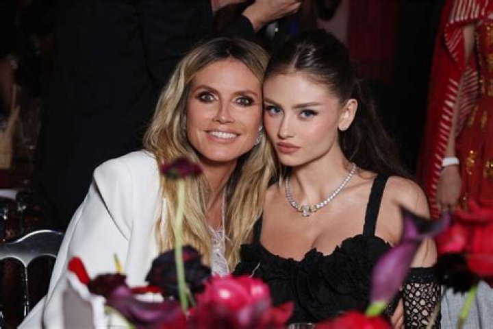 Heidi Klum’s Daughter Leni, 18, Joins Mom For Family Night At ‘Jurassic World 3’ Premiere