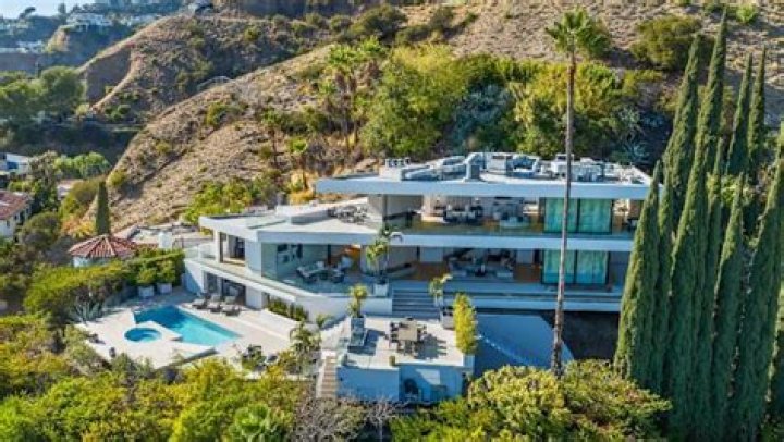 It Has Been ‘Resolved’ – Hollywood Life