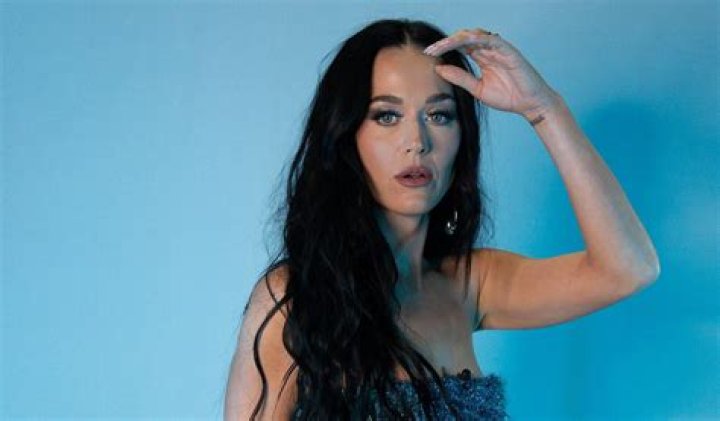 Katy Perry Shakes Her Baby Bump As She Dances To New Remix Of Her Song ‘Daisies’ — Watch
