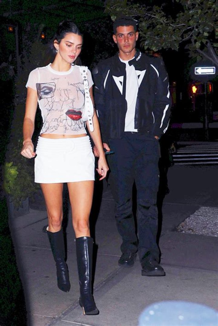 Kendall Jenner’s Sheer Crop Top & Mini Skirt In NYC: Photos – Hollywood Life