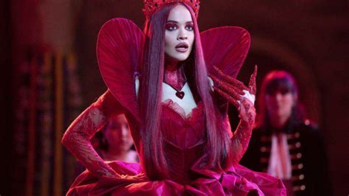 Kendra Erika Lives Out Her Queen Of Hearts Fantasy In Bold & Colorful Video For ‘So Fly’