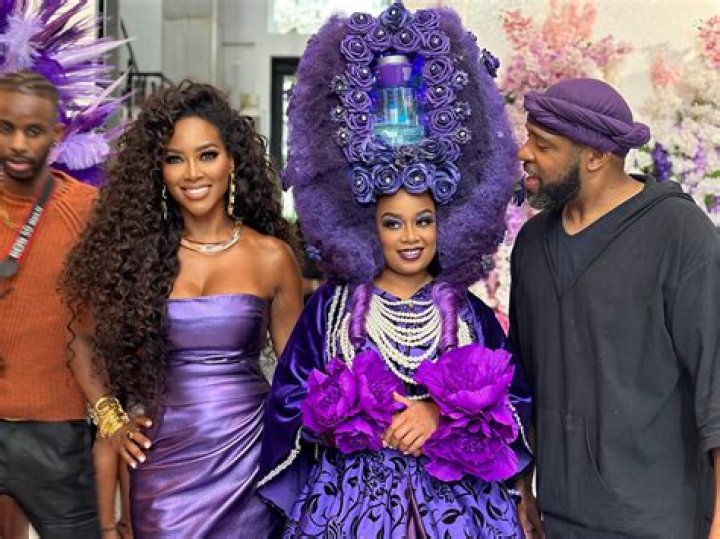 Kenya Moore’s Butt Pic Is Shown Amid Hookup Reveal — Recap – Hollywood Life