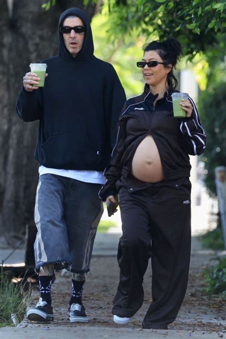 Kourtney Kardashian Pregnant With Scott Disick’s 4th Child?