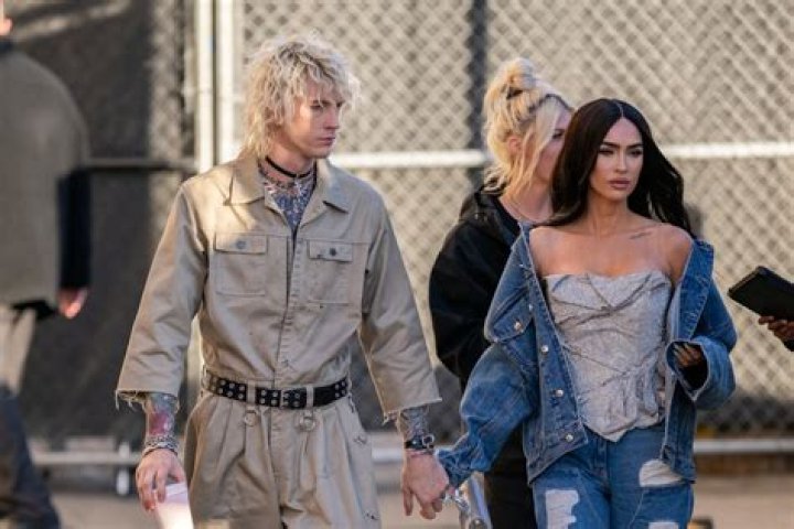 Megan Fox & Machine Gun Kelly Seemingly Living Together: Photos – Hollywood Life