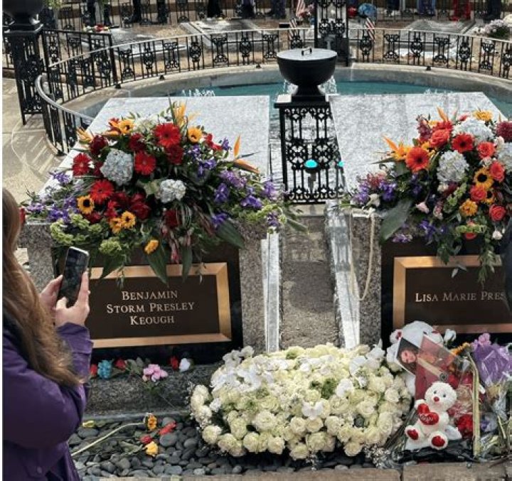 Priscilla Presley’s Eulogy At Lisa Marie Presley’s Funeral – Hollywood Life