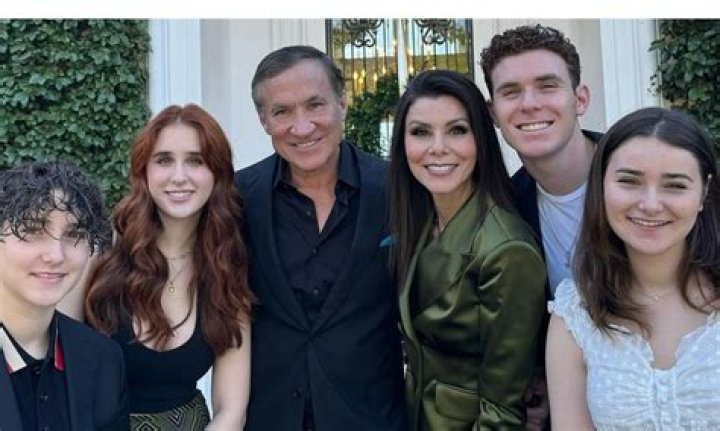 ‘RHOC’ Star Heather Dubrow’s Daughter Kat, 15, Comes Out As A Lesbian – Hollywood Life