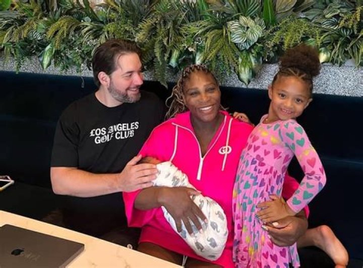 Serena Williams Jokes That She & Daughter Olympia, 2, Wear ‘The Same Size’ Clothes: Hilarious Video