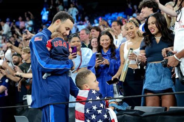 Steph Curry’s Look Alike Son, Canon, Captured In Pic By Mom Ayesha – Hollywood Life