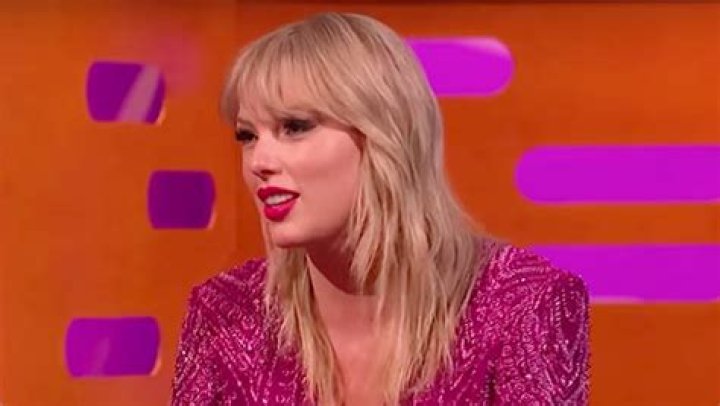 Taylor Swift Tells Car Accident Story To Sophie Turner – Watch Video – Hollywood Life