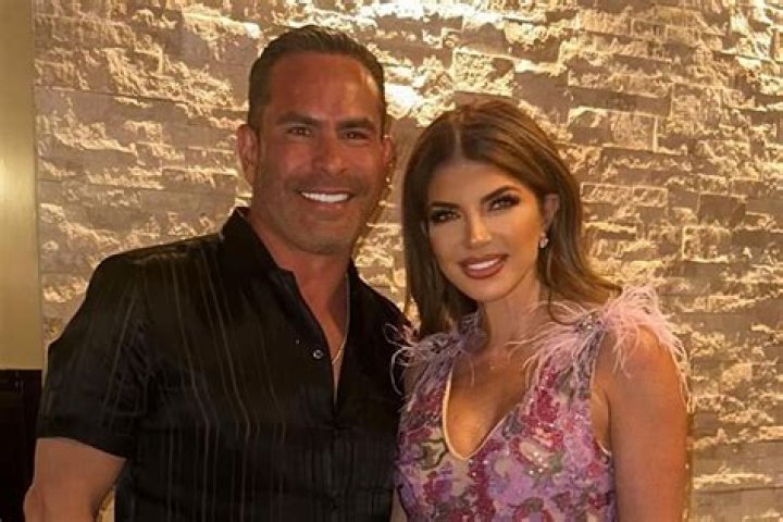 Teresa Giudice & Joe Are Still Together, Says Melissa Gorga — Interview – Hollywood Life